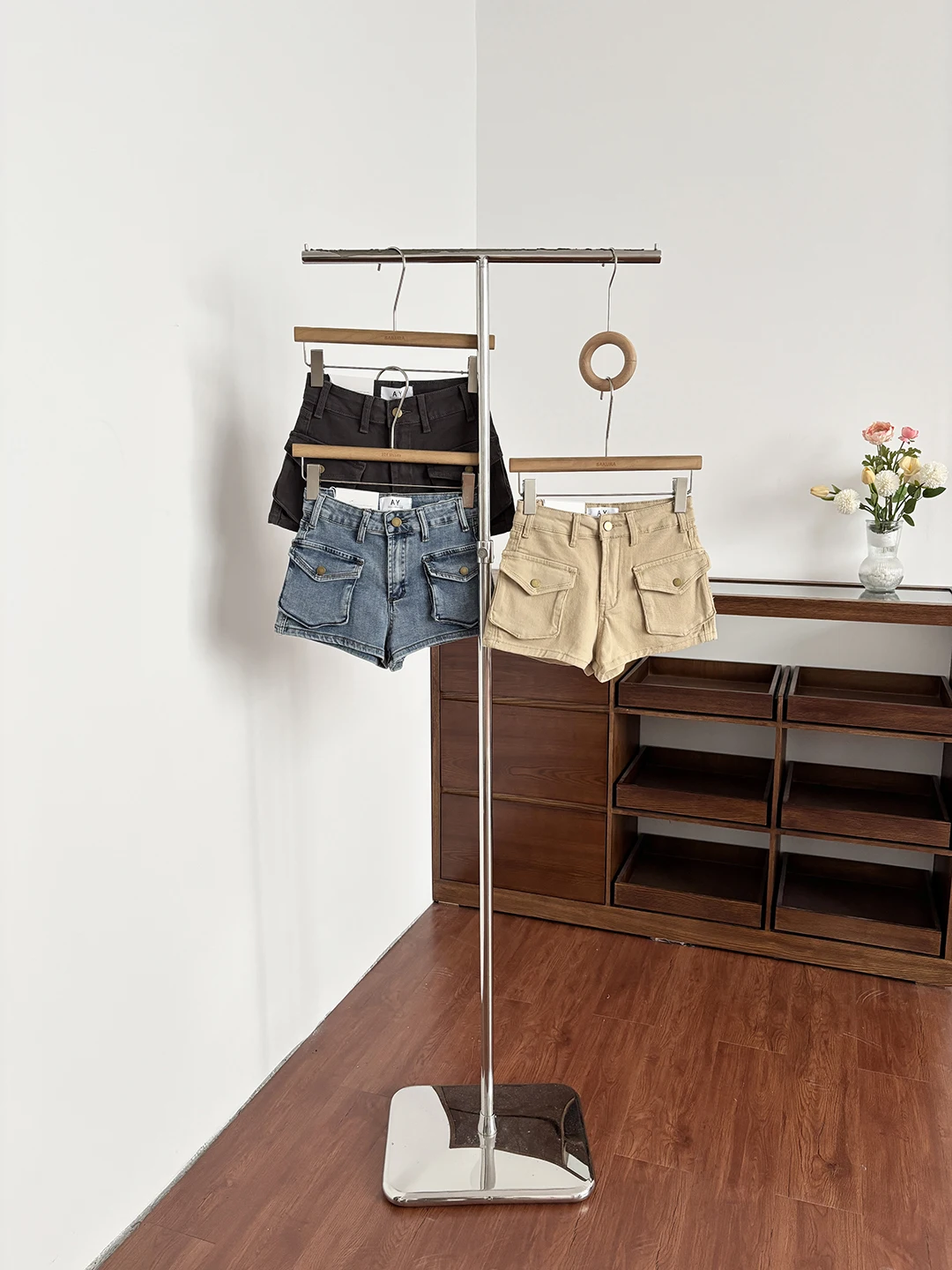 

Summer 2026 High Waist A-Line Denim Shorts Women's Slimming Versatile Hot Girl Style Retro American Fashion Short Pants