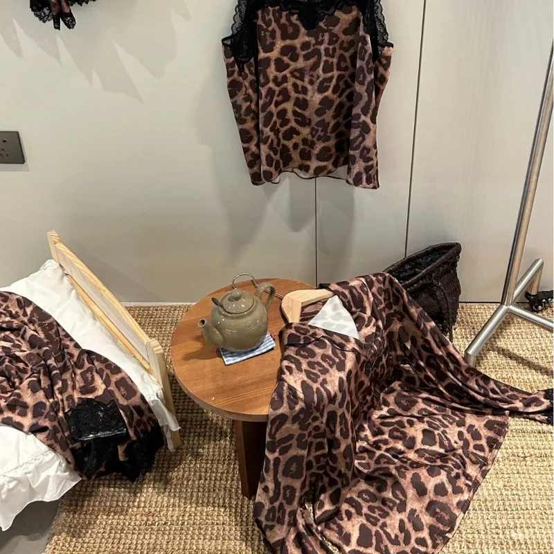 Four Piece Set of Leopard Print Lace Sexy Suspender Pajamas Chest Pads Spring Summer Silk Thin Ice Silk Set Can Be Worn Outside