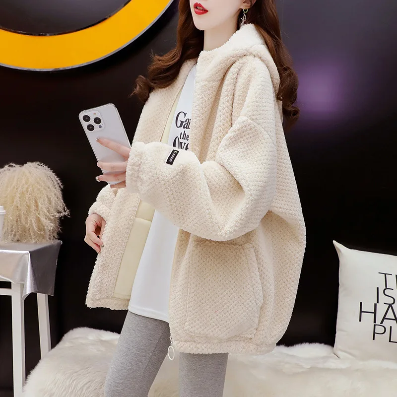 2025 شتاء جديد مقنعين البلوز النساء الملابس الدافئة لينة لطيف آذان الدب أفخم الملابس Kawaii زمم الصوف هوديس