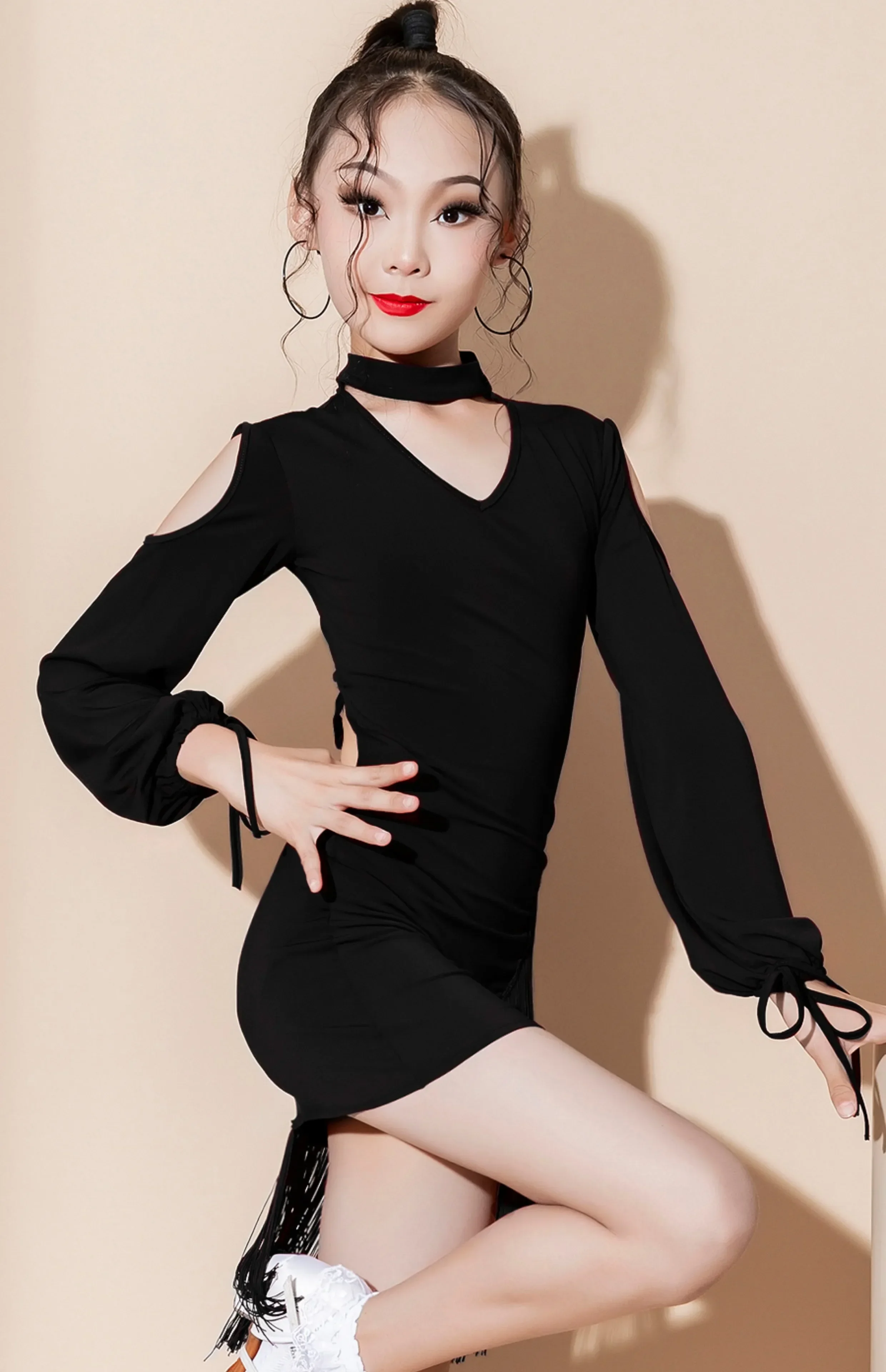 Sukienka do tańca latynoamerykańskiego dla dzieci, z frędzlami, dziewczęca, z długim rękawem, czerwona, profesjonalna, zaawansowana, do ćwiczeń, na zawody, do występów na scenie.