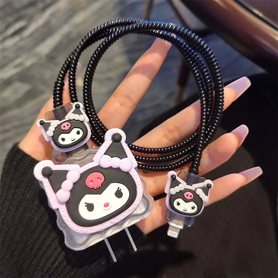 Custodia protettiva per cavo dati Anime Sanrio Kuromi Cartoon carino adatta per Iphone 18W/20W Custodia protettiva per caricabatterie Kawaii