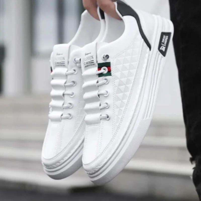 Men Shoes 2024 New British Style Fashion Breathable Casual Leather Shoes Trend Brand Board Shoes for Men Luxury Walking Sneakers