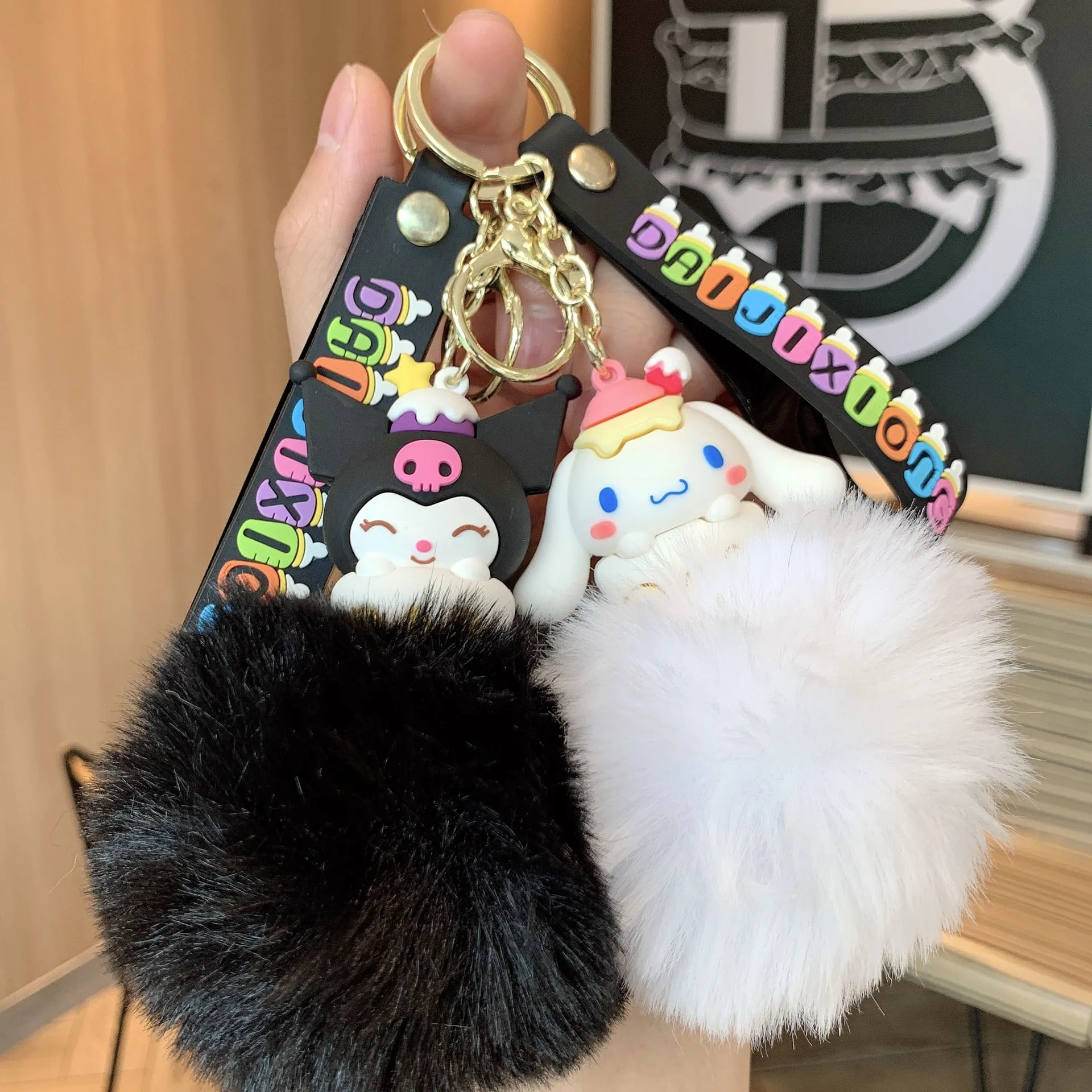

Милый брелок с помпоном «Hello Kitty» Kuromi Cinnamoroll, кукла, подвески, автомобильный брелок, украшения для сумки, фигурка, очаровательная сумка, аксессуар, подарки