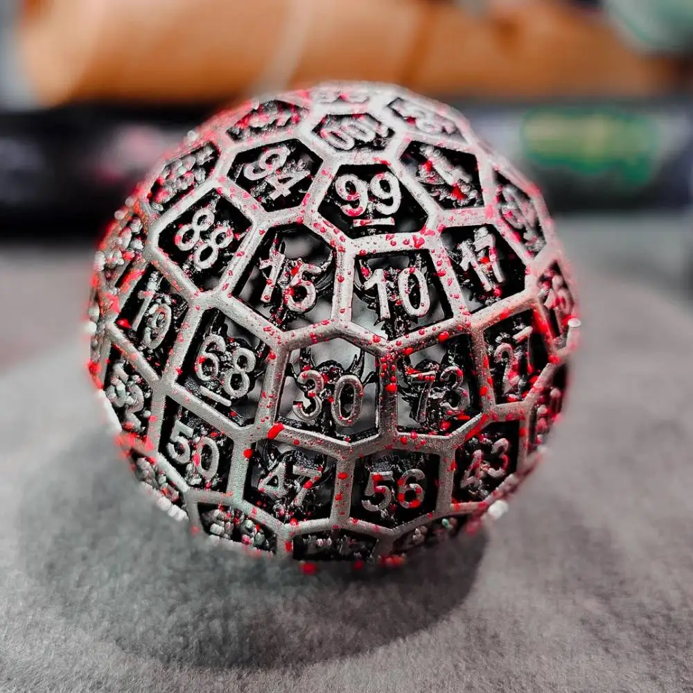 

Держатель кубиков Octopus Feet для D100 Металлические кубики D&D Cthulhu Dice Holder для Dungeon DND RPG Dice Games 100-сторонний набор полых кубиков