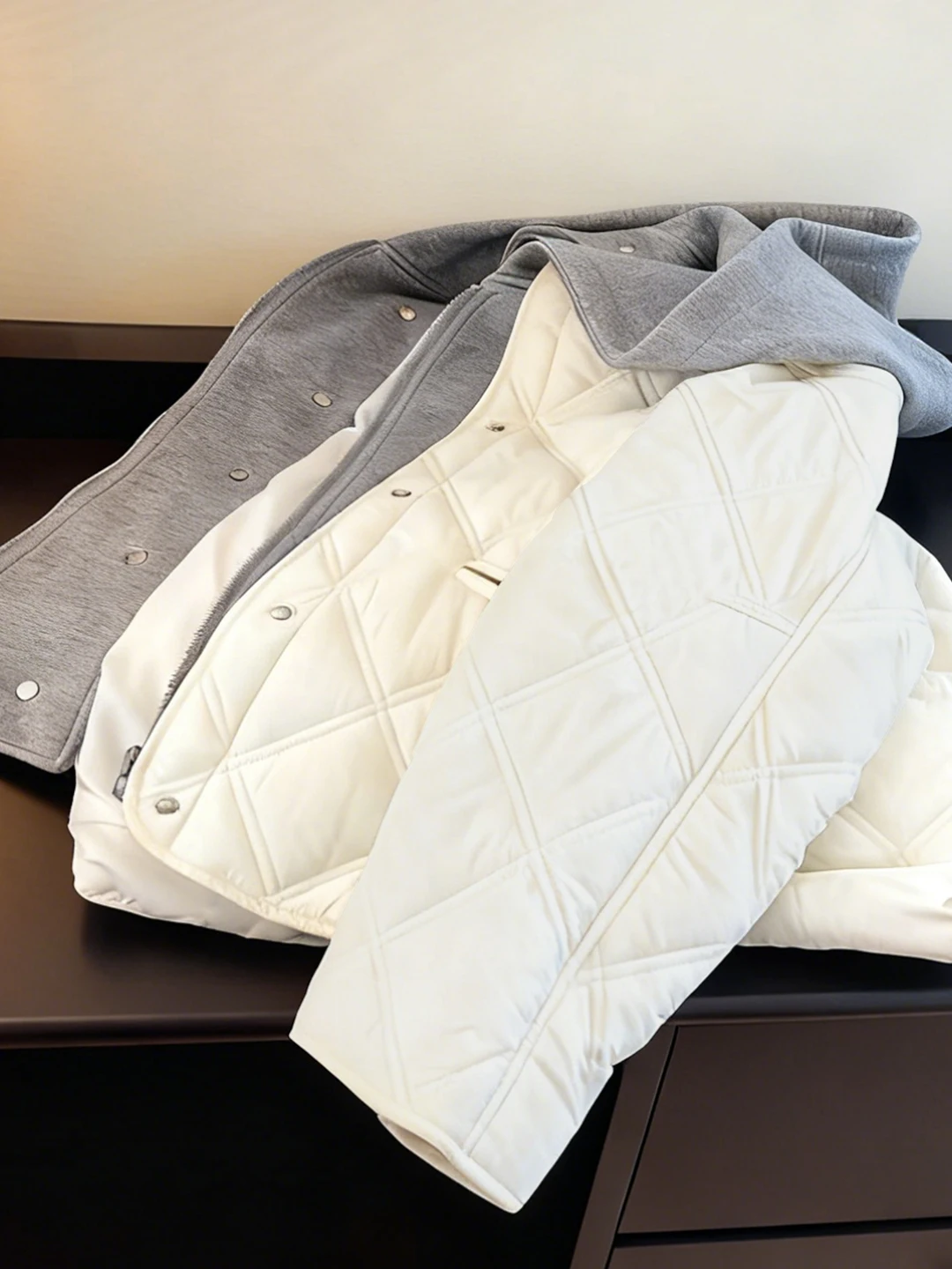 

Thickened Diamond Pattern Hooded Cotton Jacket Women's plus Size Fashionable Bread Coat Artistic Style Loose Fit Long Sleeve