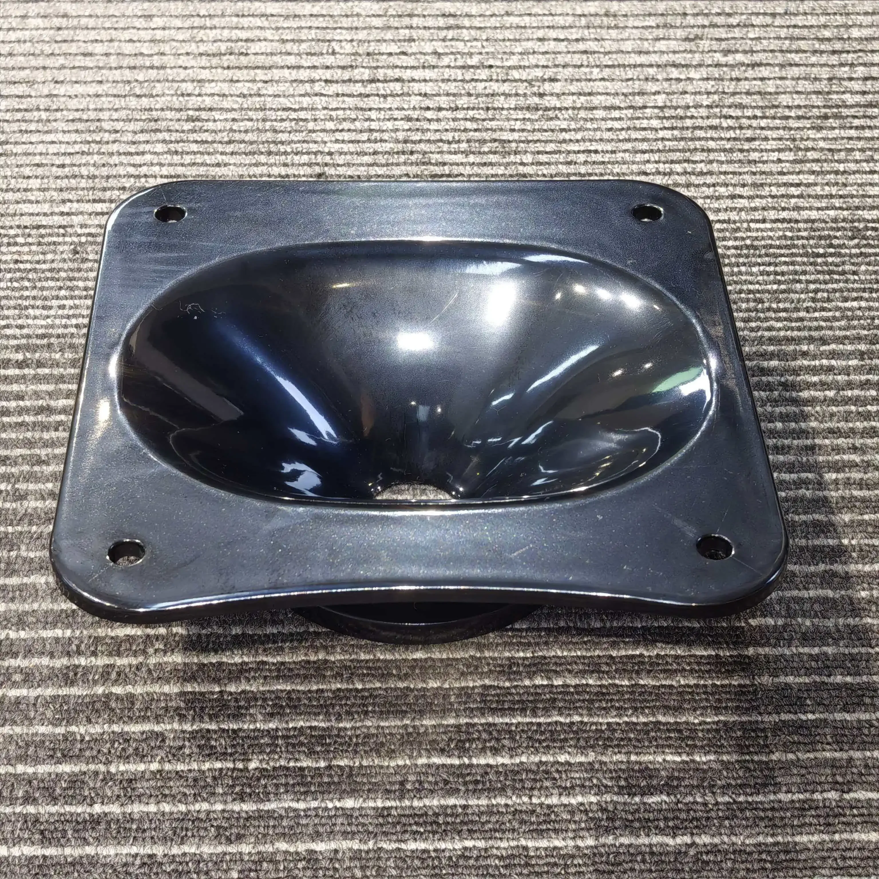MW Audio 1" Halsöffnung 160x160x58mm & 178x178x54mm, anschraubbarer quadratischer Wellenleiter für professionelle Bühnenlautsprecher – Detail 8
