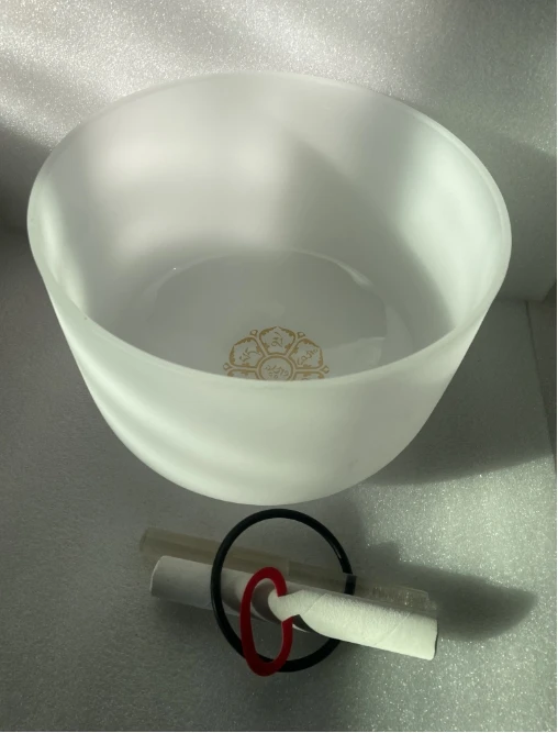 

Factory Special Offer Processing 12" frosted crystal singing bowl with 432hz perfect C note Root chakra for Purifying the soul