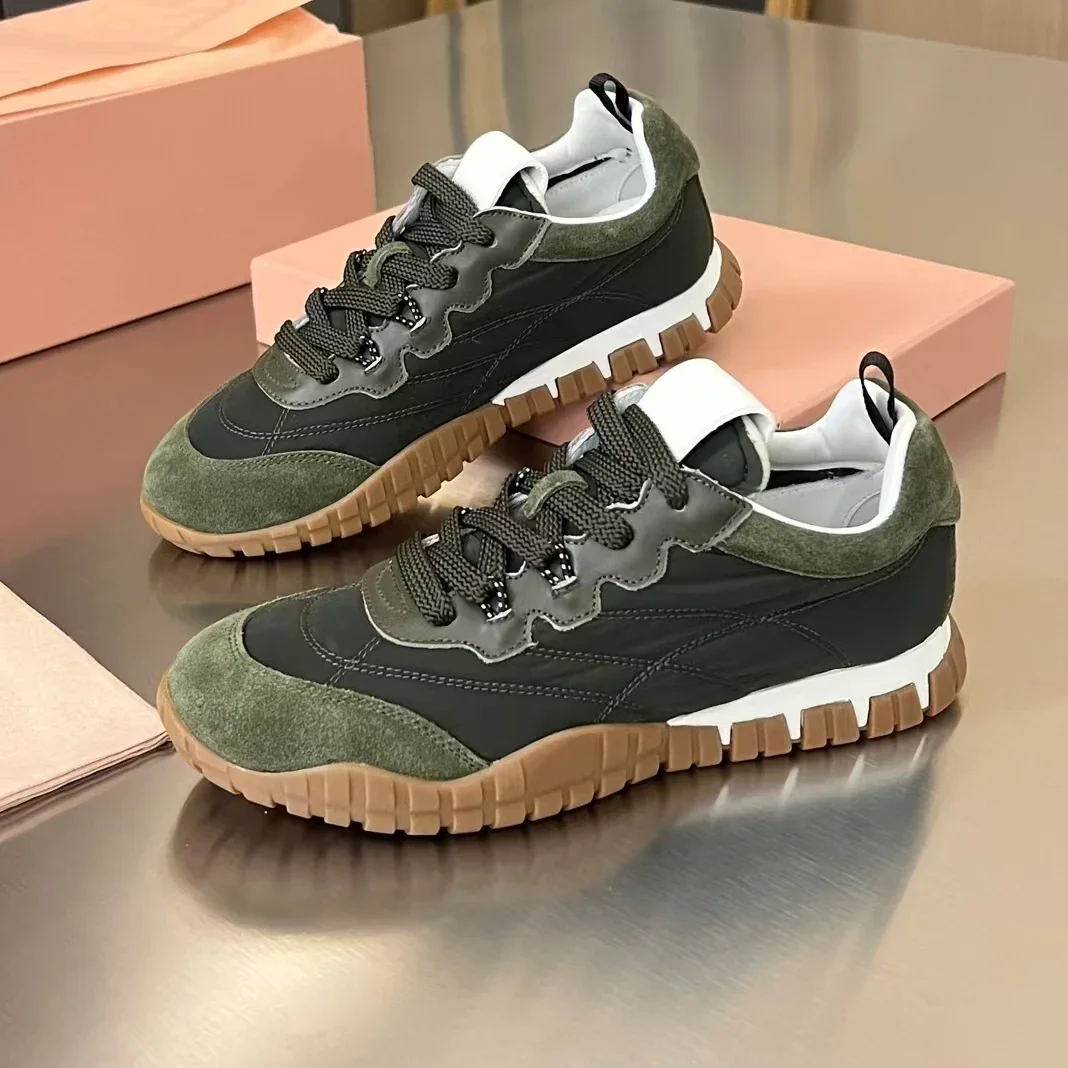 Новейшие повседневные теннисные туфли высшего качества из коровьей замши с круглым носком и толстой подошвой на шнуровке, кроссовки для шитья, походная обувь на плоской подошве Bota Feminina