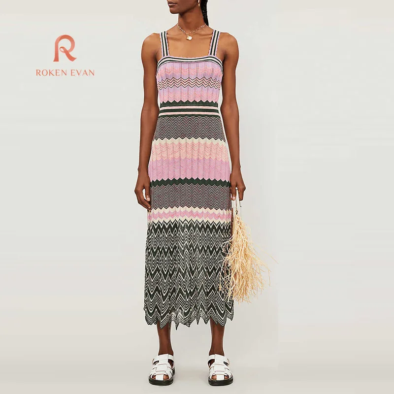 

ROKEN EVAN 2024Hot spring and summer new retro style halter dress embellished with pleated patchwork slim dress