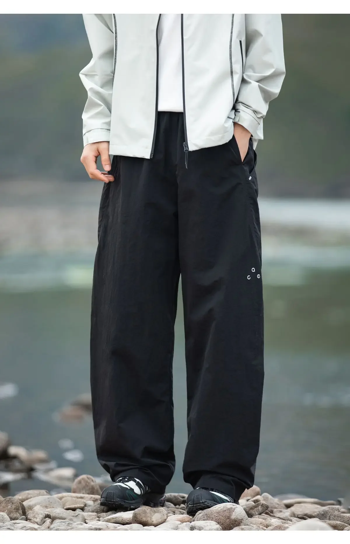 Herbstliche Outdoor-Hose, wasserabweisend, schnelltrocknend, gerade geschnitten, locker, lässig, mit elastischem Bund, für Männer und Frauen geeignet. – Detail 8