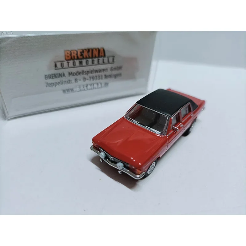 1:87 Scale Opel Diplomat B Plastic Car Model Collection Ornaments