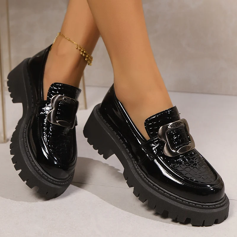 Design Metal Square Buckle Chunky Platform Loafers Women Large Size Thick Sole Patent Leather Shoes British Style Single Shoes