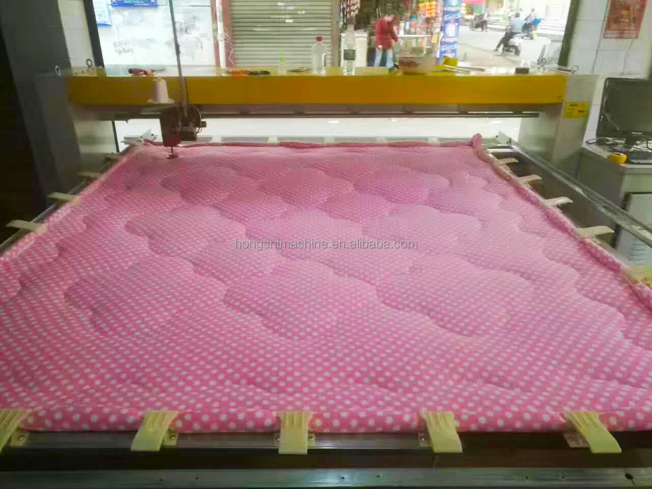 Machines de fabrication de quilting de couette/Machine de couture de drap de lit/Machine de fabrication de matelas Prix