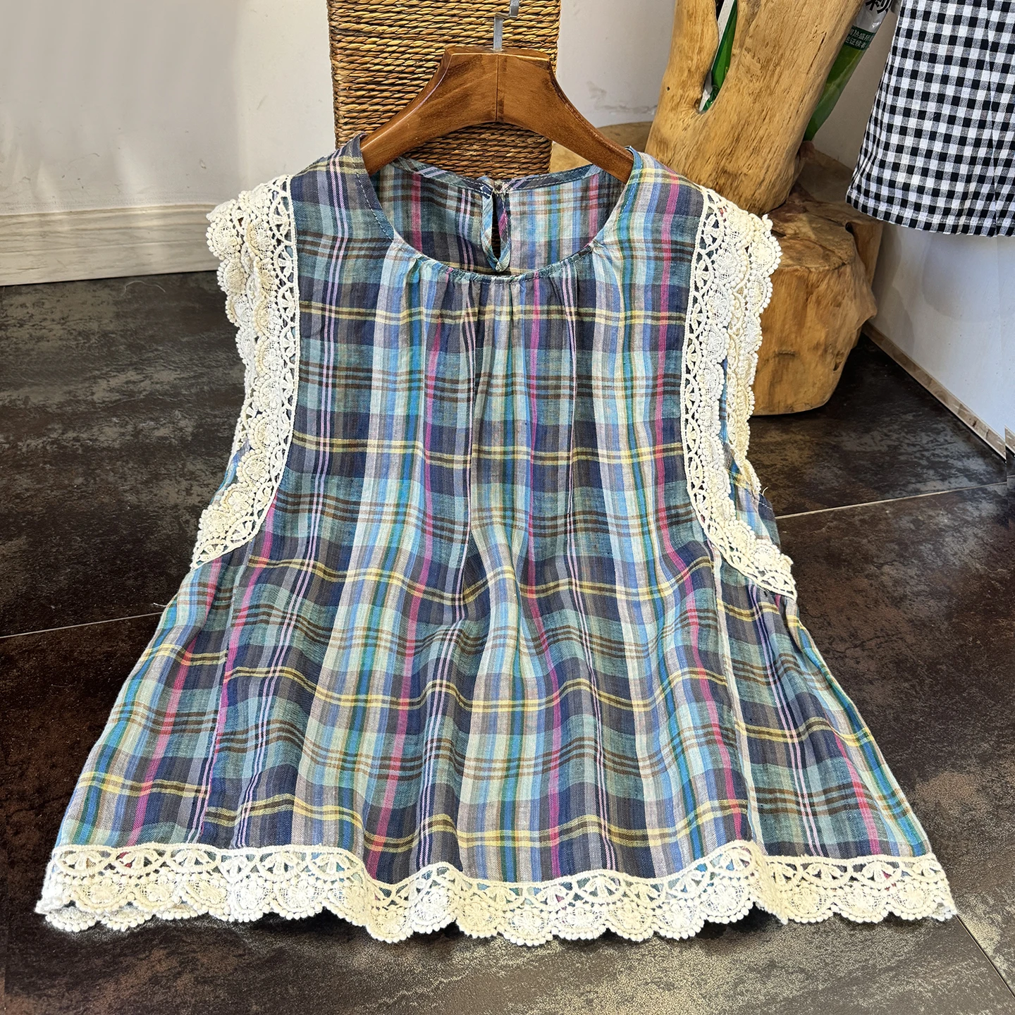 

New Sle Artistic Linen Plaid round Ne Svel Vest Women Anti Aging Cotton Linen oulder Pad Doll irt Top Trendy