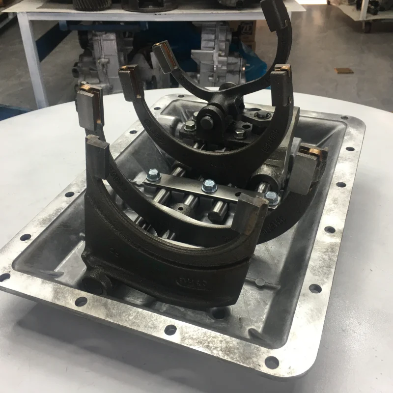 مشغل ناقل الحركة اليدوي TLF 3002281 لإيتون فولر