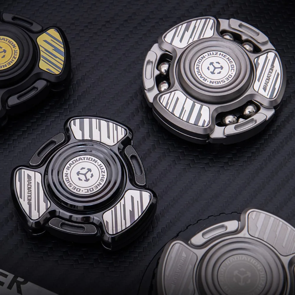 JUZHEDC Radiazione Fidget Spinner All'interno Chiodo Aperto Giroscopio Ansia Giocattoli Agitarsi Spinner Metallo Ansia Sollievo Gadget