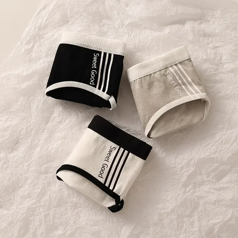 Women Underwear Cotton Crotch Mid Waist Traceless Sexy Panties Japanese Sports Style Girls Breathable Underpants Simple Lingerie