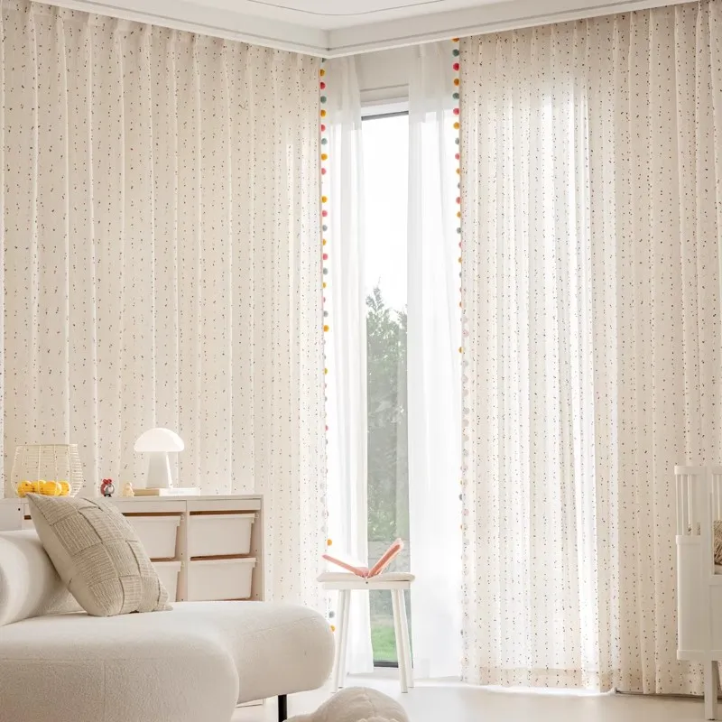 1 Paar süßer Regenbogen-Haarballen-gestickter transparenter Tüll-Vorhang mit Pom-Pom-Quasten, Spitze für Wohnzimmer, Kinderzimmer, Heimdekoration – Detail 4