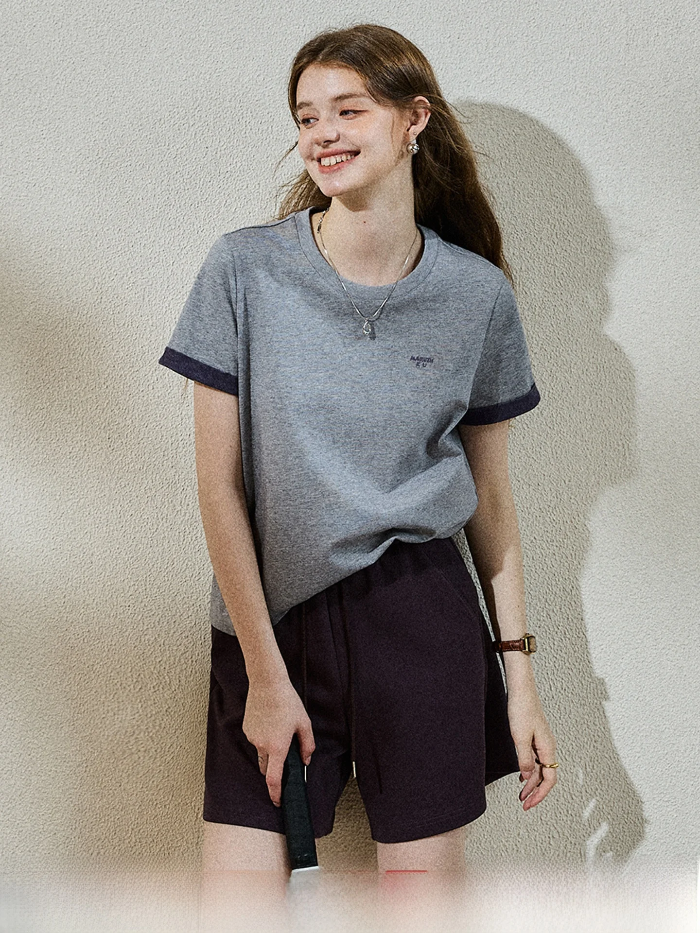 100% Cotton Short Sleeve T-Shirt Summer Lightweight Commute Work Simple Clean Shoulder Line Slimming Top for Young Women