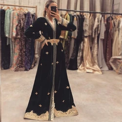 Black Moroccan Caftan Formal Evening Dresses A-line Long Sleeves Appliques Velvet Prom Dresses Arabic Party Dresses Customized