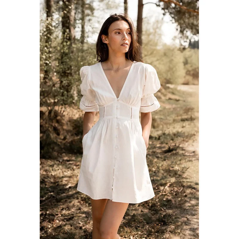 

Slimming V-Ne Puffy Sve ort Dr Holiday Waist-Cinching Dr A-Line Silhouette Single-Breasted Button Detail