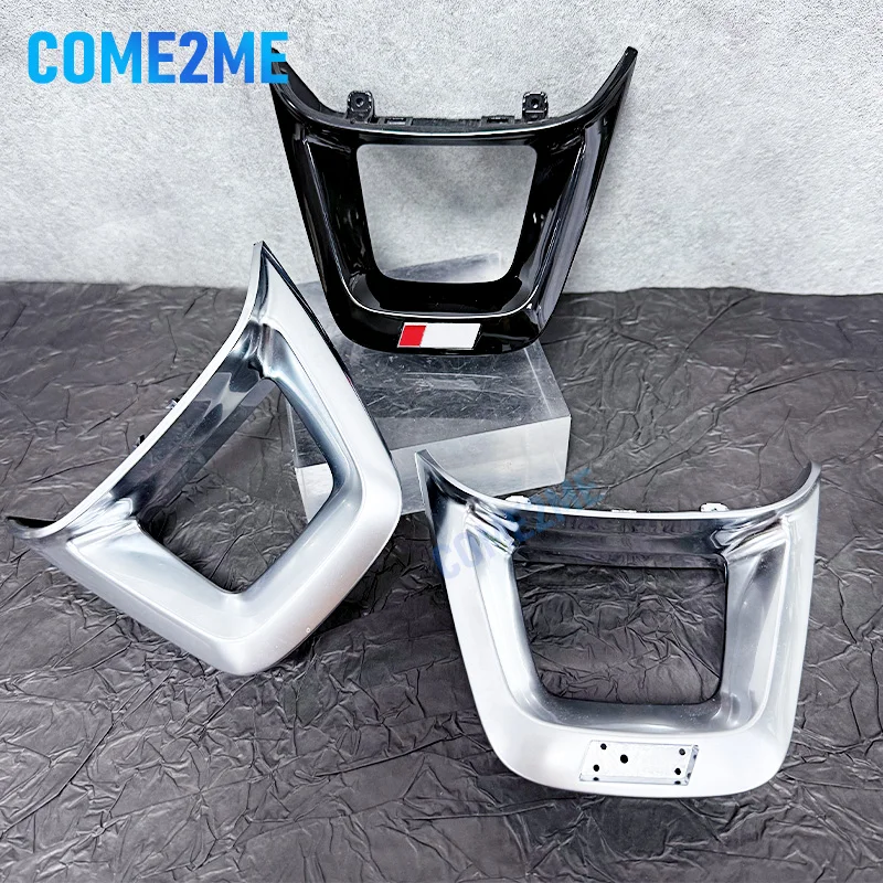 Le logo du volant sport à fond plat est compatible avec les accessoires de volant sport Audi A3 A4 Q5 FY Q7 A6 C8.