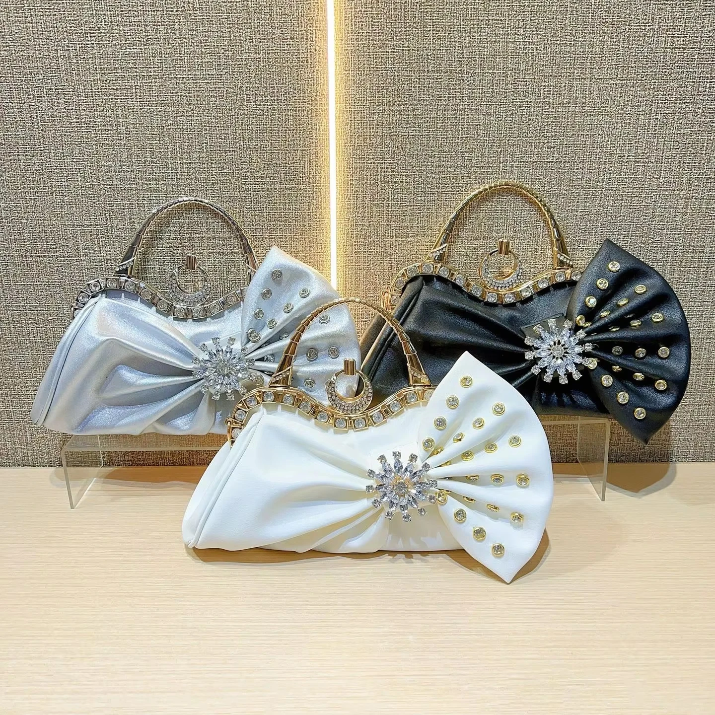 

Новая вечерняя сумка с бриллиантами, блестящий клатч, женское платье, плиссированная вечерняя сумка для банкета, легкая роскошная вечерняя сумка