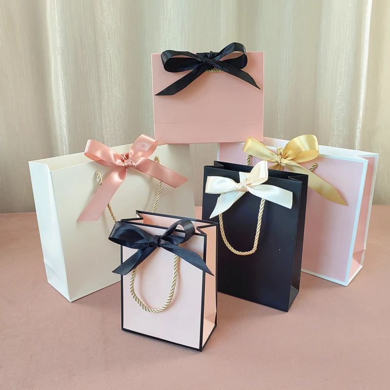 

10pcs Large Size Present Box For Pajamas Clothes Books Packaging Gold Kraft Paper Gift Bag With Handles wedding Party Favors