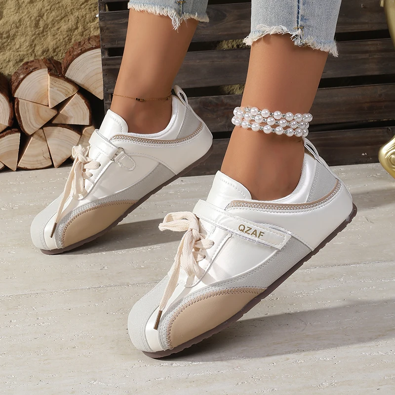 أحذية تدريب ألمانية جديدة لخريف 2025 - أحذية رياضية مسطحة متعددة الاستخدامات، مريحة، تفاصيل فيونكة، أحذية فردية غير رسمية