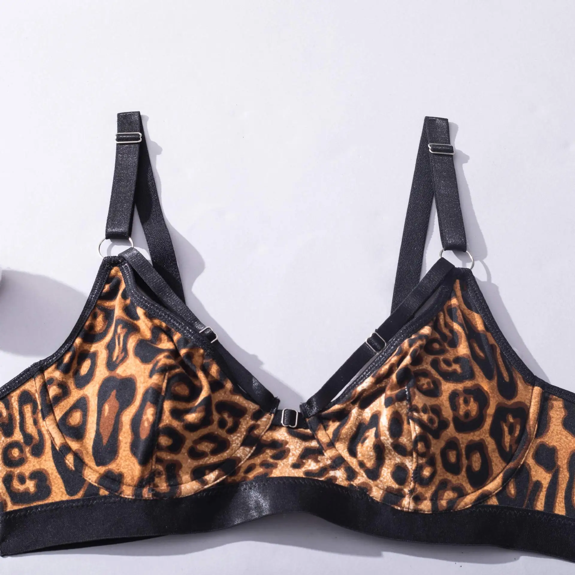 Lencería Sexy con estampado de leopardo a cuadros, ropa interior de camuflaje, tentación erótica, medias colgantes, conjunto separado