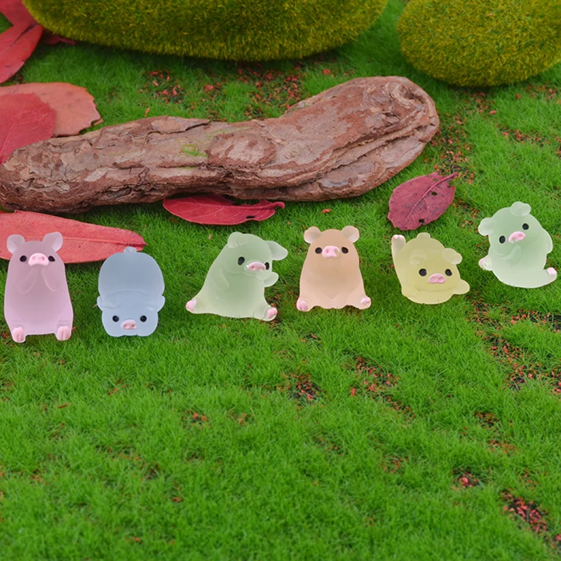 6pcs/30pcs Random Color Pattern Cute Luminous Piglet Handmade Diy Resin Jewelry Mini Garden Micro Landscape Tabletop Decoration