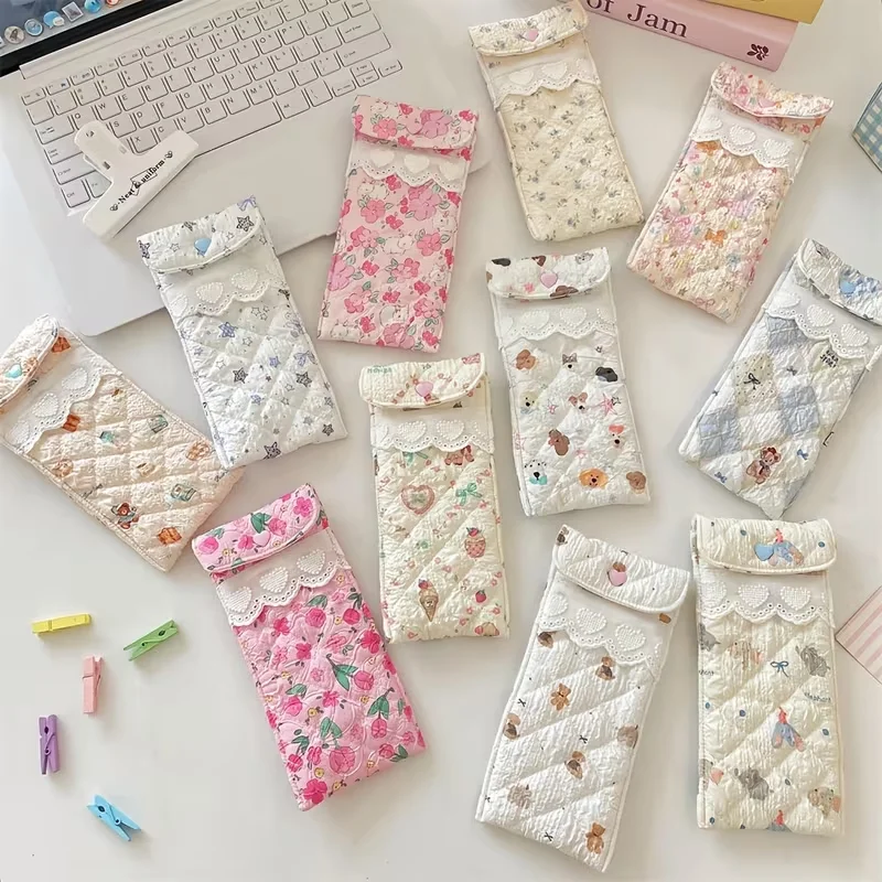 Cute style eyeglass case / Eyeglass storage bag. Various styles to protect your eyes. Pattern positions are random.