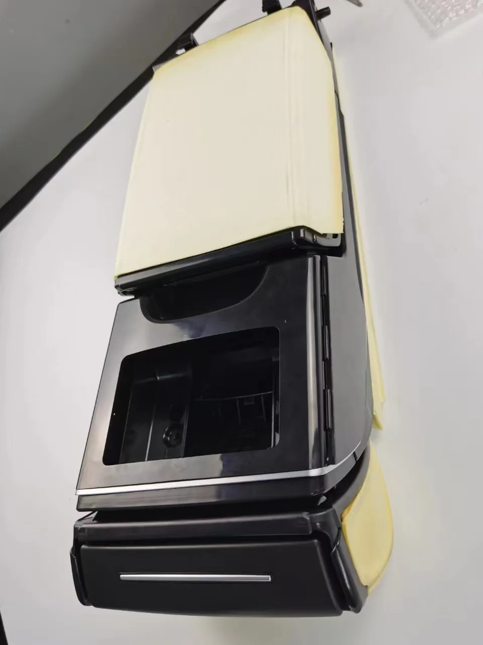 

Factory Hot Selling Car Interior Accessories Universal Three-seat Sofa Seat Armrest Box Without Covering