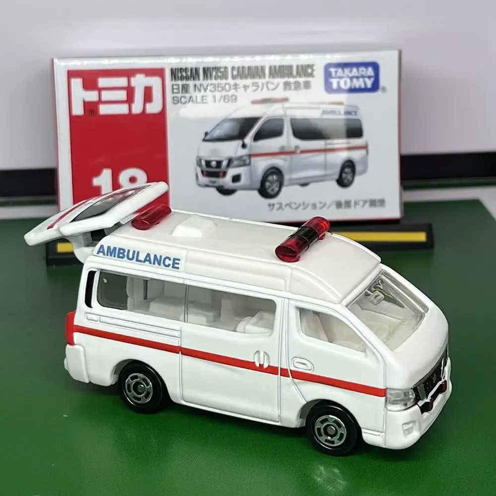 다카라 토미 토미카 닛산 구급차 합금 자동차 모델 레드 화이트 박스 18 미니 다이캐스트 차량 장난감 어린이 및 성인용