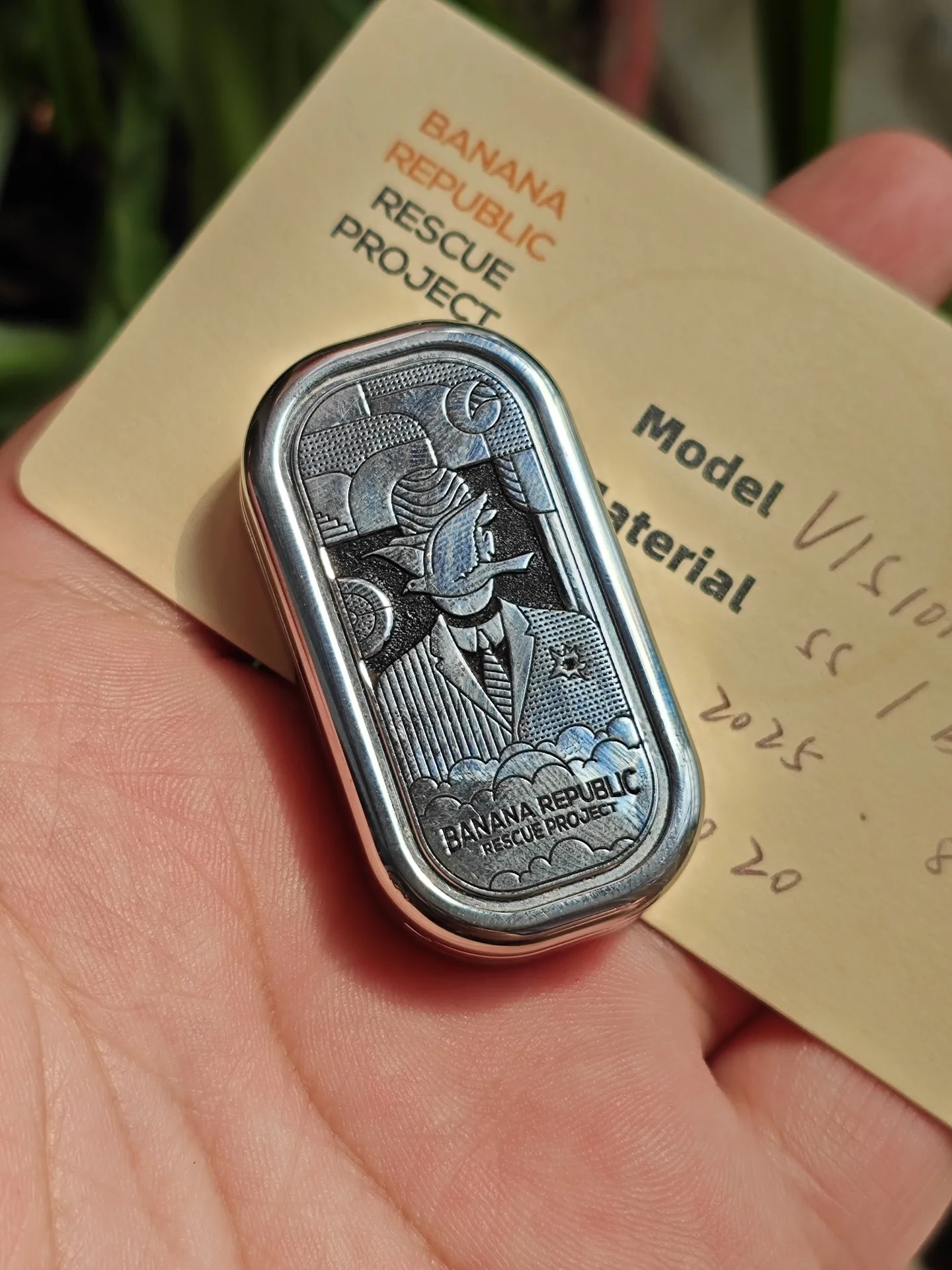 Used Mackie pigeon male cp3 push card edc decompression toy, limited edition