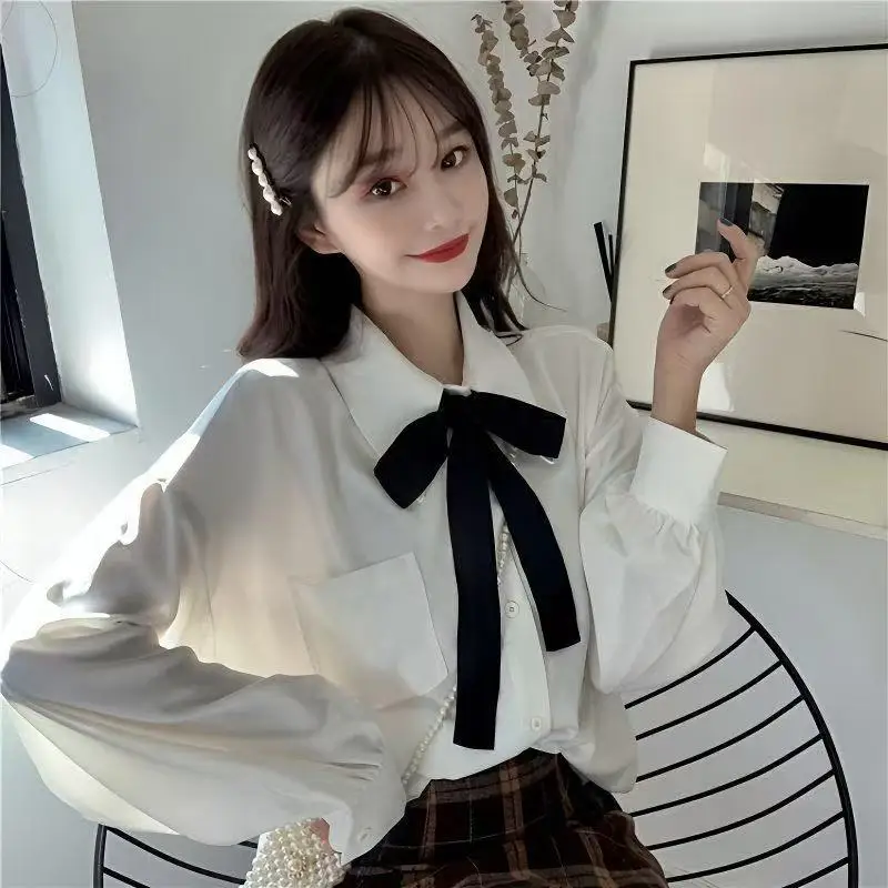 Camisa de un solo pecho para mujer, blusa coreana con lazo y cordones, Color liso, talla grande