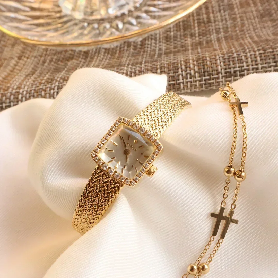 Women 18K Gold Watches New Mini-square Luxury Diamond-encrusted Wheat Ear Gold Watch Ladies High quality women  Watches Gifts