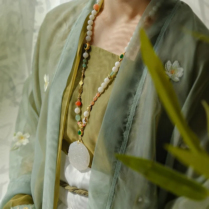 Elegant Original Chinese Vintage Long Yingluo Back Cloud Tassel White Jade Plaque Agate Necklace Hanfu Qipao Unique Handmade