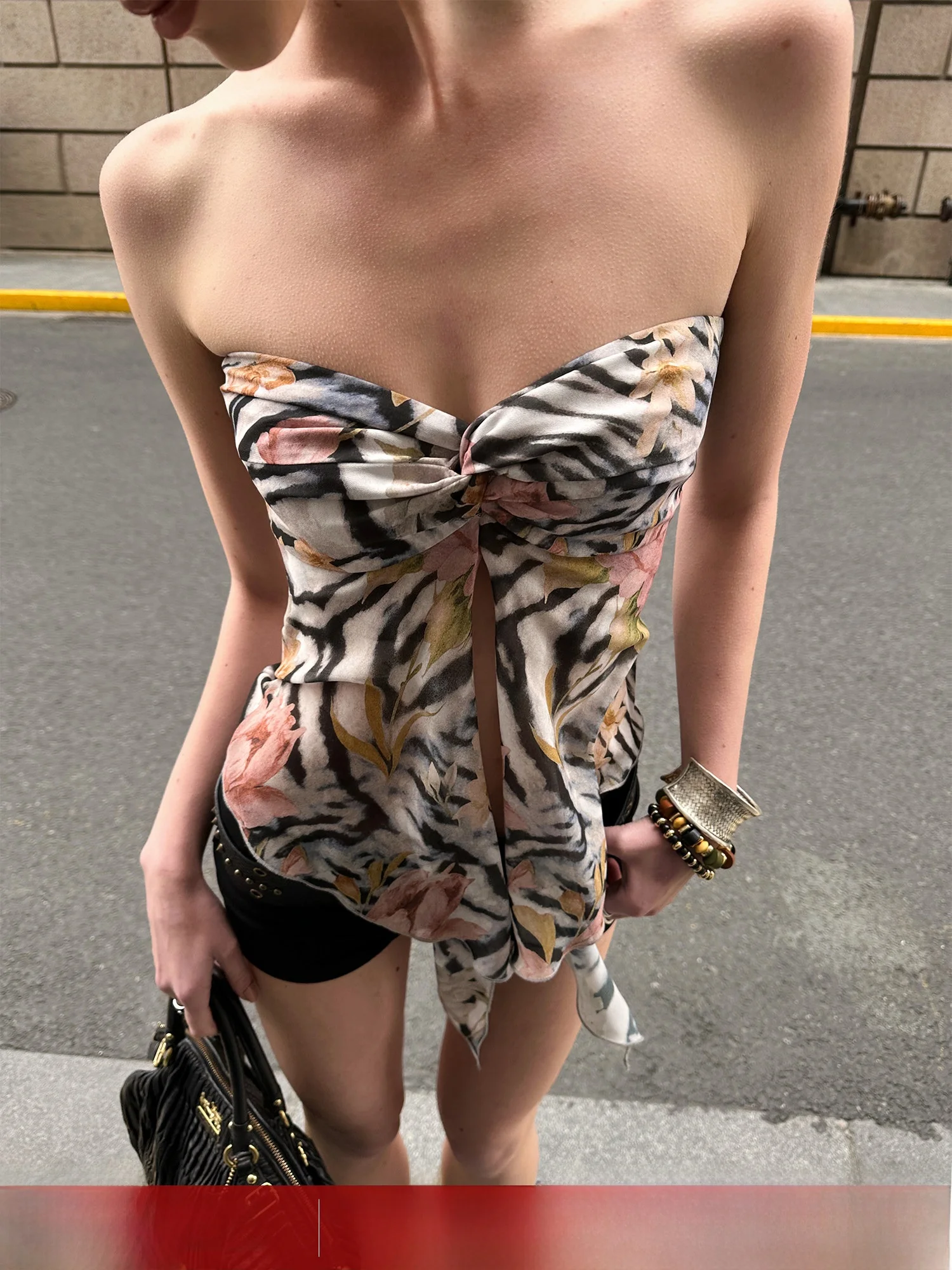

Wildflower Zebra Print Crop Top Women's Spicy Floral Print Tube Top Short Length Fashionable Summer Outfit Polyester Fiber