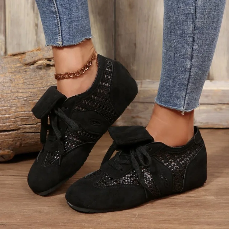 

2026 Women's Soft Sole Soft Sneaker Fall New Suede Front Lace-Up Non-Slip Flats Casual Shoes Breathable Women's Sports Shoes