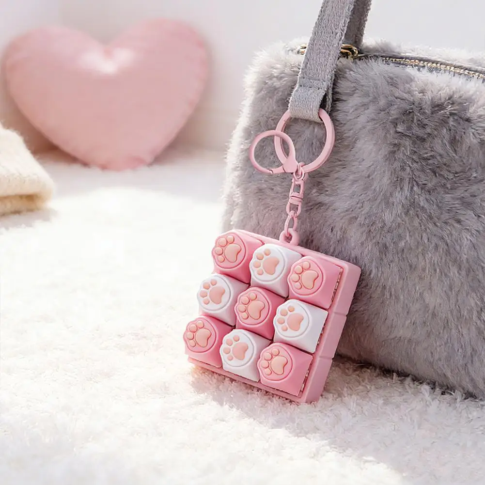 9 Keys Keyboard Fidget Keychain Mechanical Clicker Stress Relief Toy, Cute Squeeze Sensory Keyring for Adults Anxiety Relief