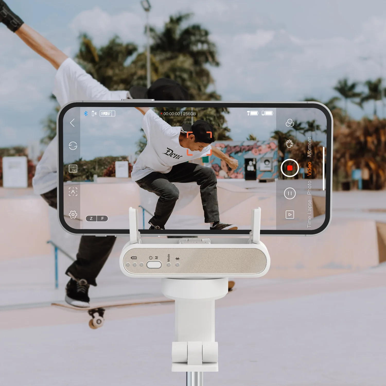 

Handheld gimbal stabiliser mobile phone selfie stick 360-degree automatic follow-up fully intelligent vlog shooting artefact