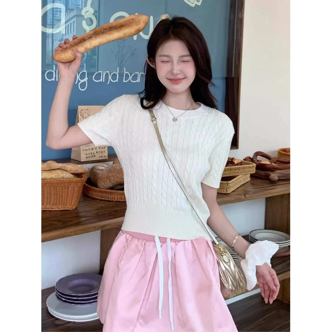 

Fashionable Knitted Short Sleeve Women's T-shirt Summer 2026 New round Neck Regular Fit Polyester Fiber Commute Style Top