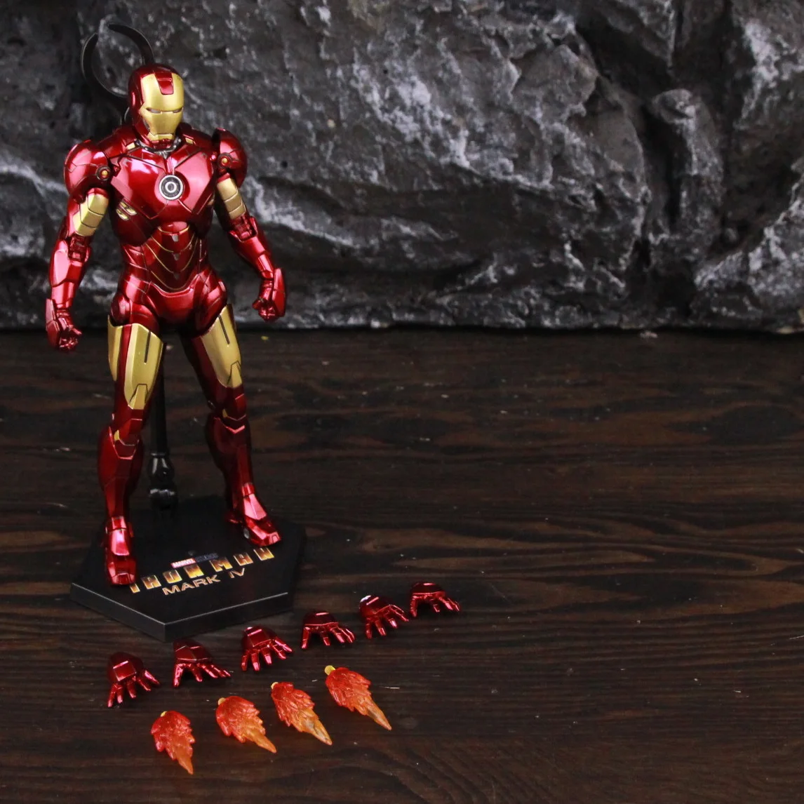 マーベル フィギュア アイアンマン zd toys ガントリー & mk6 Amazon.co.jp: アベンジャーズ アイアンマン・マーク6 パワードスーツ