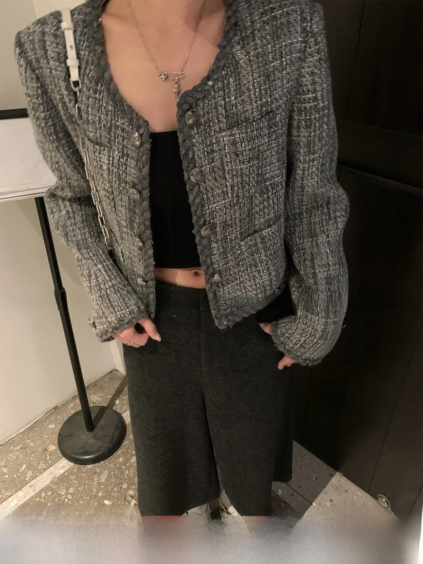 

Классическая женская трикотажная кофта Gv с пайетками, круглым вырезом и открытыми плечами, новая весенняя верхняя одежда класса люкс с длинными рукавами