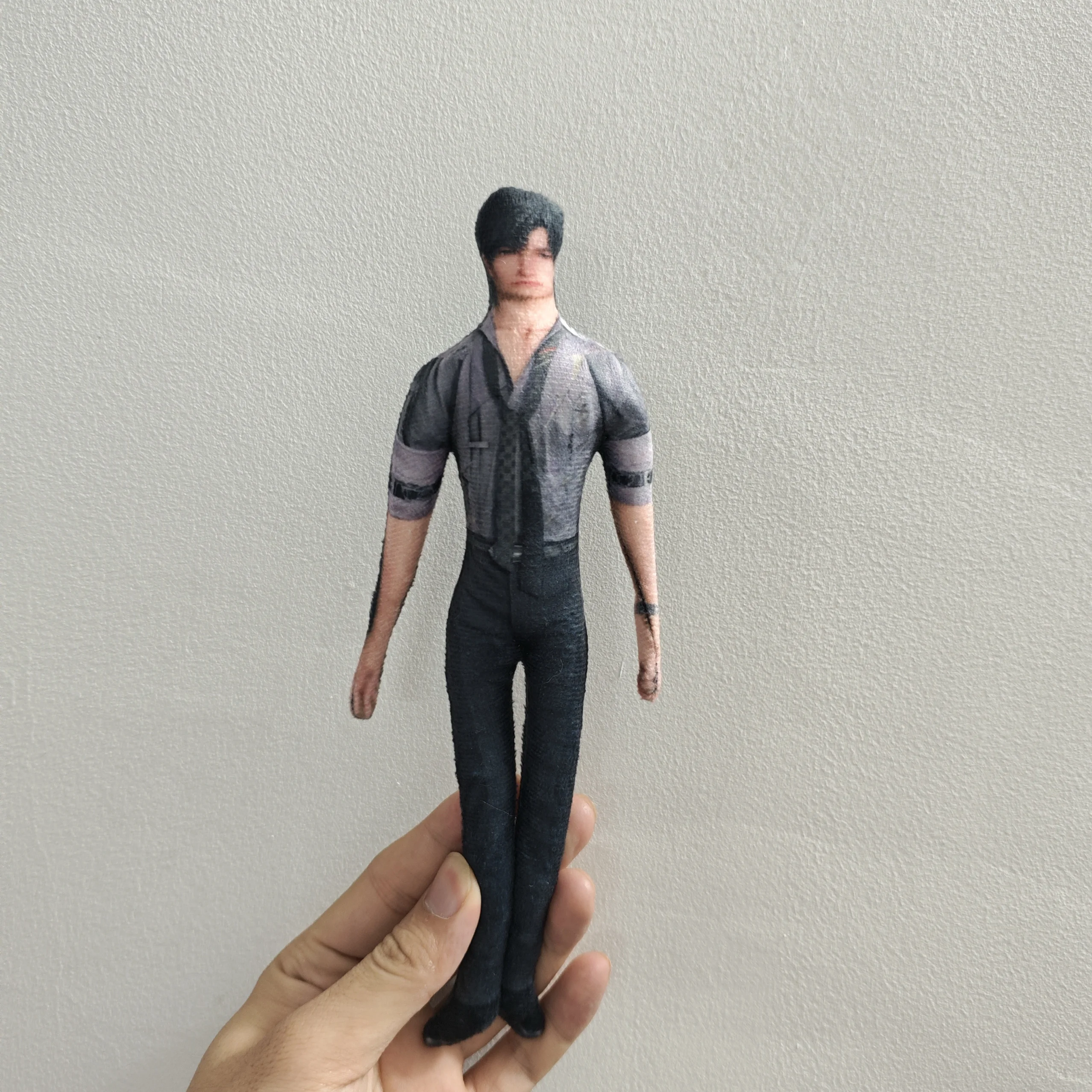 愛とディープスペースラファエルゼインケイブンシラスコスプレぬいぐるみぬいぐるみルーム装飾抽象ジョイントツイスト可能なぬいぐるみ