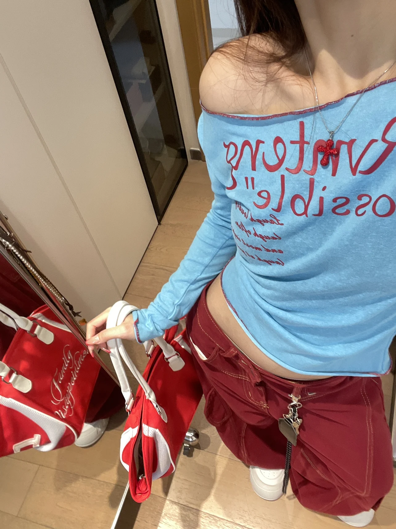 

Американская женская футболка с длинным рукавом, свободного кроя, на одно плечо, с защитой от солнца, тонкая, синяя, хлопковая, для повседневной носки, с кроссбоди-сумкой