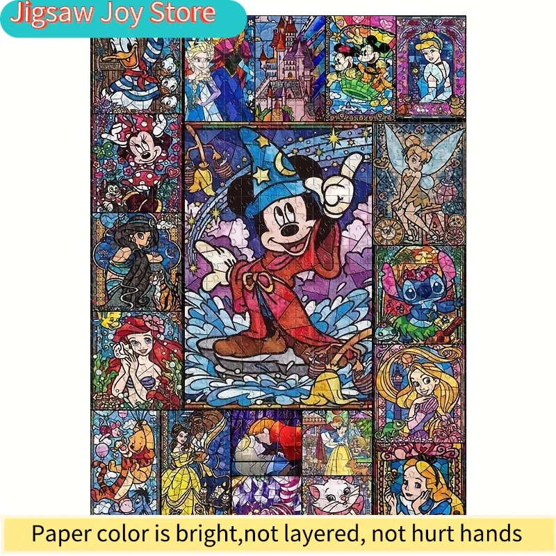 유리 그림 스타일의 만화 캐릭터가 있는 1000피스 퍼즐, 미키 마우스, 스티치, 곰돌이 푸, 그리고 디가 포함되어 있습니다.