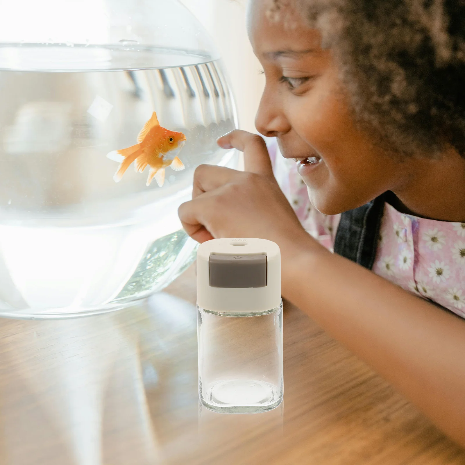 

Fish Food Storage Bottle Clear Feeding Container for Small Tank Aquarium Fish Feeder Tool Betta Goldfish Turtle Feeding Device