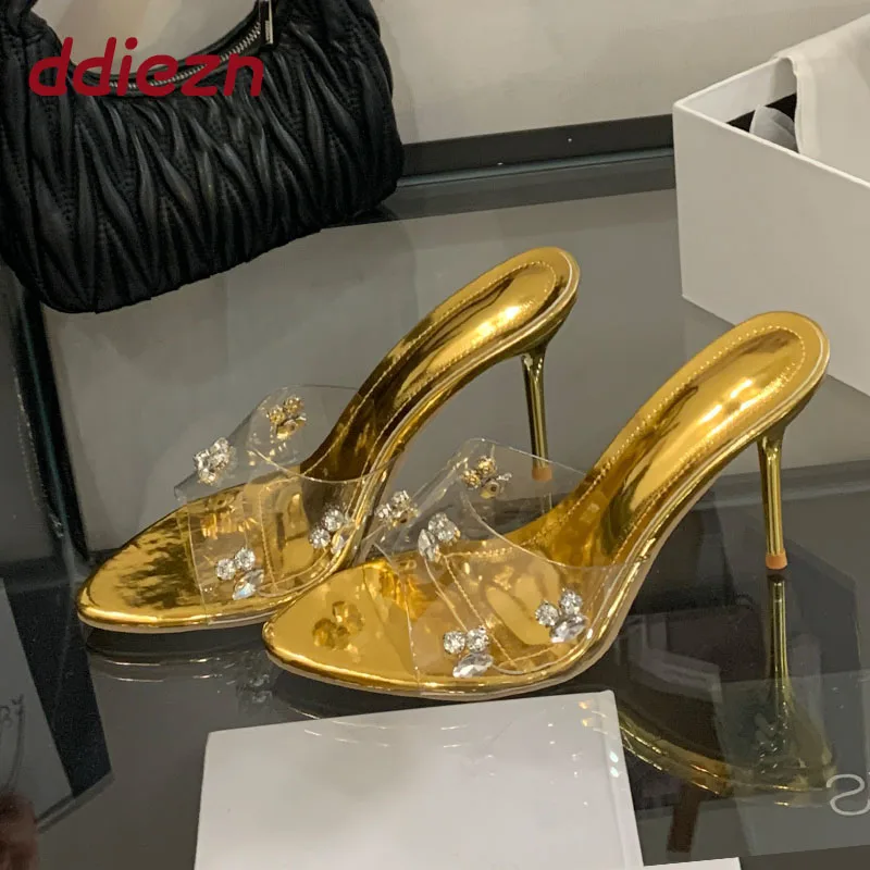 أحذية كريستال عصرية للحفلات للسيدات بكعب رفيع أحذية شفافة جديدة في عام 2026 بكعب عالٍ أحذية صنادل نسائية أنيقة #1